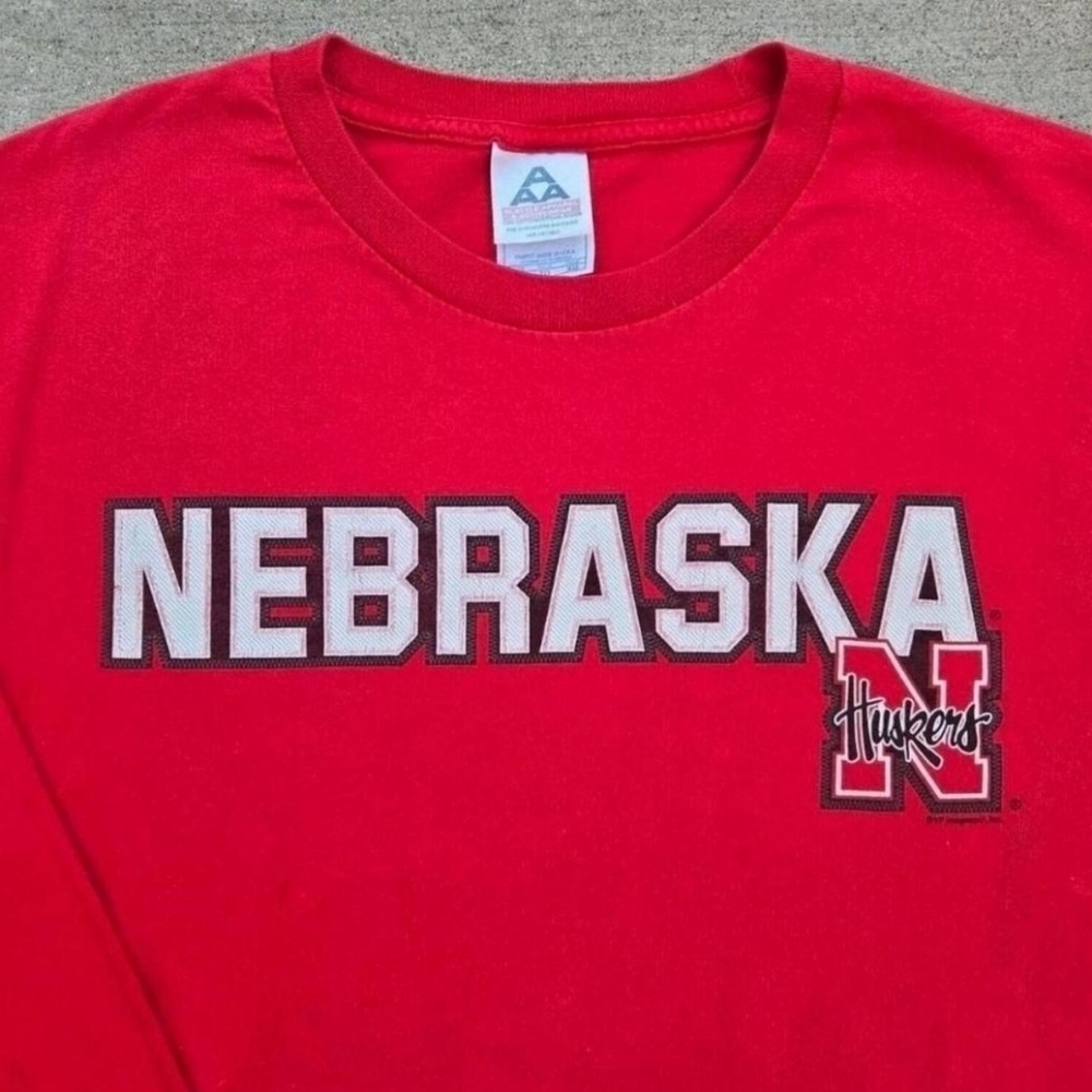 Nebraska Huskies Mens Size XL Red Graphic Print Longsleeve t-shirt